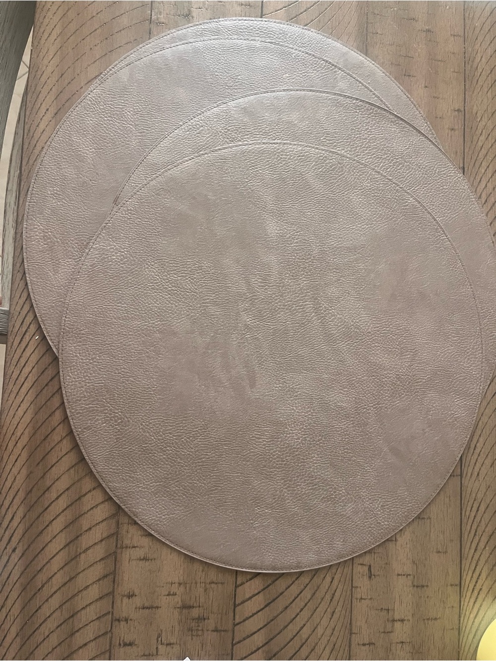 Faux leather placemats 4x